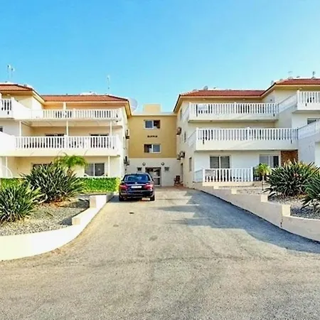 Nissi Golden Lovely One Bedroom With Spacious Terrace And Free Parking Apartmán