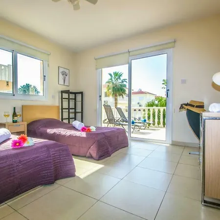 Nissi Golden Lovely One Bedroom With Spacious Terrace And Free Parking Apartmán