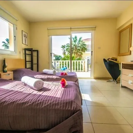 Nissi Golden Lovely One Bedroom With Spacious Terrace And Free Parking Апартаменты