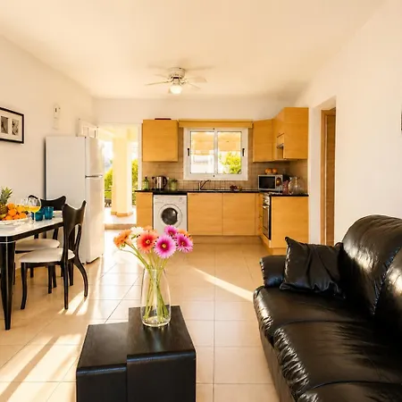 Lovely One Bedroom Flat In A Prime Location Near Nissi In With A Beautiful Terrace Free Parking And Just Minutes From The Sea And Main Amenities