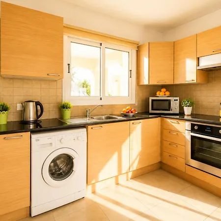 Lovely One Bedroom Flat In A Prime Location Near Nissi In With A Beautiful Terrace Free Parking And Just Minutes From The Sea And Main Amenities *