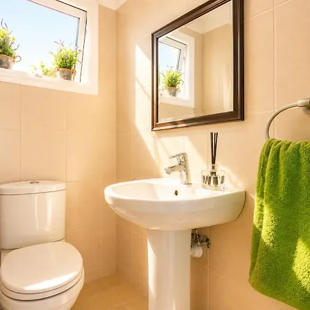 Appartamento Lovely One Bedroom Flat In A Prime Location Near Nissi In With A Beautiful Terrace Free Parking And Just Minutes From The Sea And Main Amenities Ayia Napa