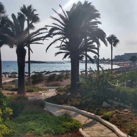 Nissi Golden Lovely One Bedroom With Spacious Terrace And Free Parking Апартаменты *