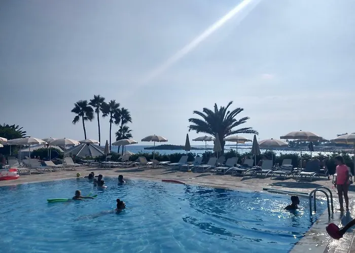 Daire Nissi Golden Lovely One Bedroom With Spacious Terrace And Free Parking