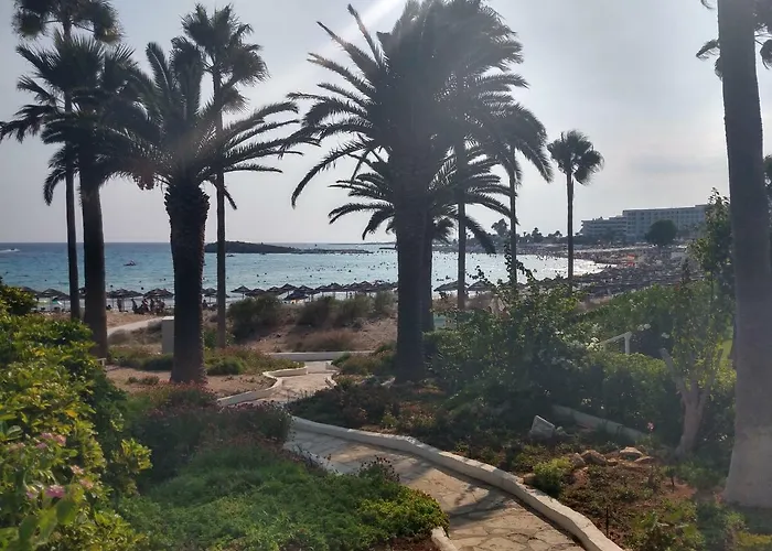 Nissi Golden Lovely One Bedroom With Spacious Terrace And Free Parking Daire *