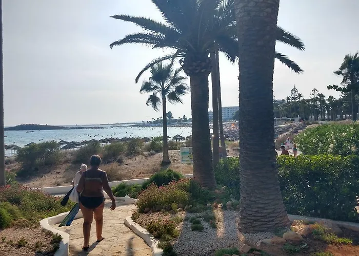 Daire Nissi Golden Lovely One Bedroom With Spacious Terrace And Free Parking