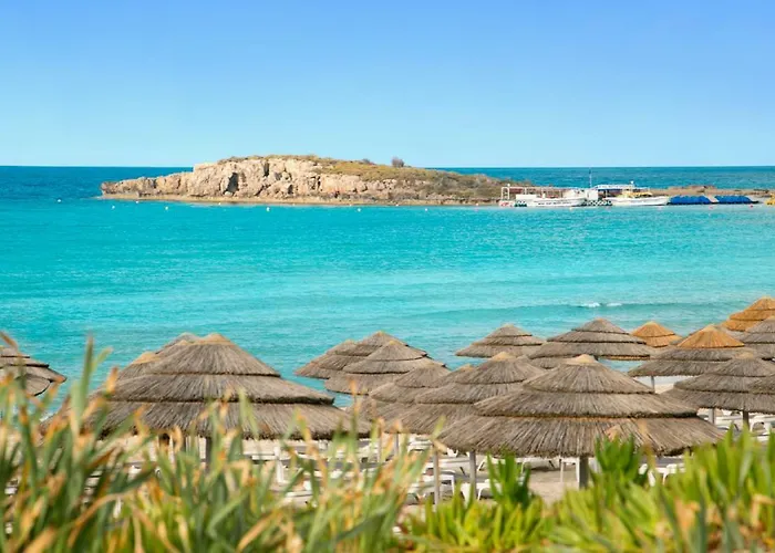 Daire Nissi Golden Lovely One Bedroom With Spacious Terrace And Free Parking